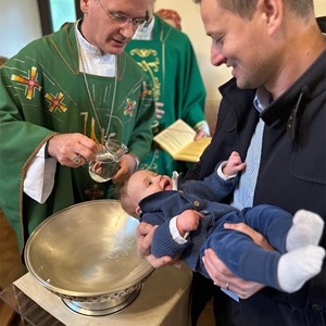 Nadbiskup Kutleša krstio peto dijete obitelji Romić